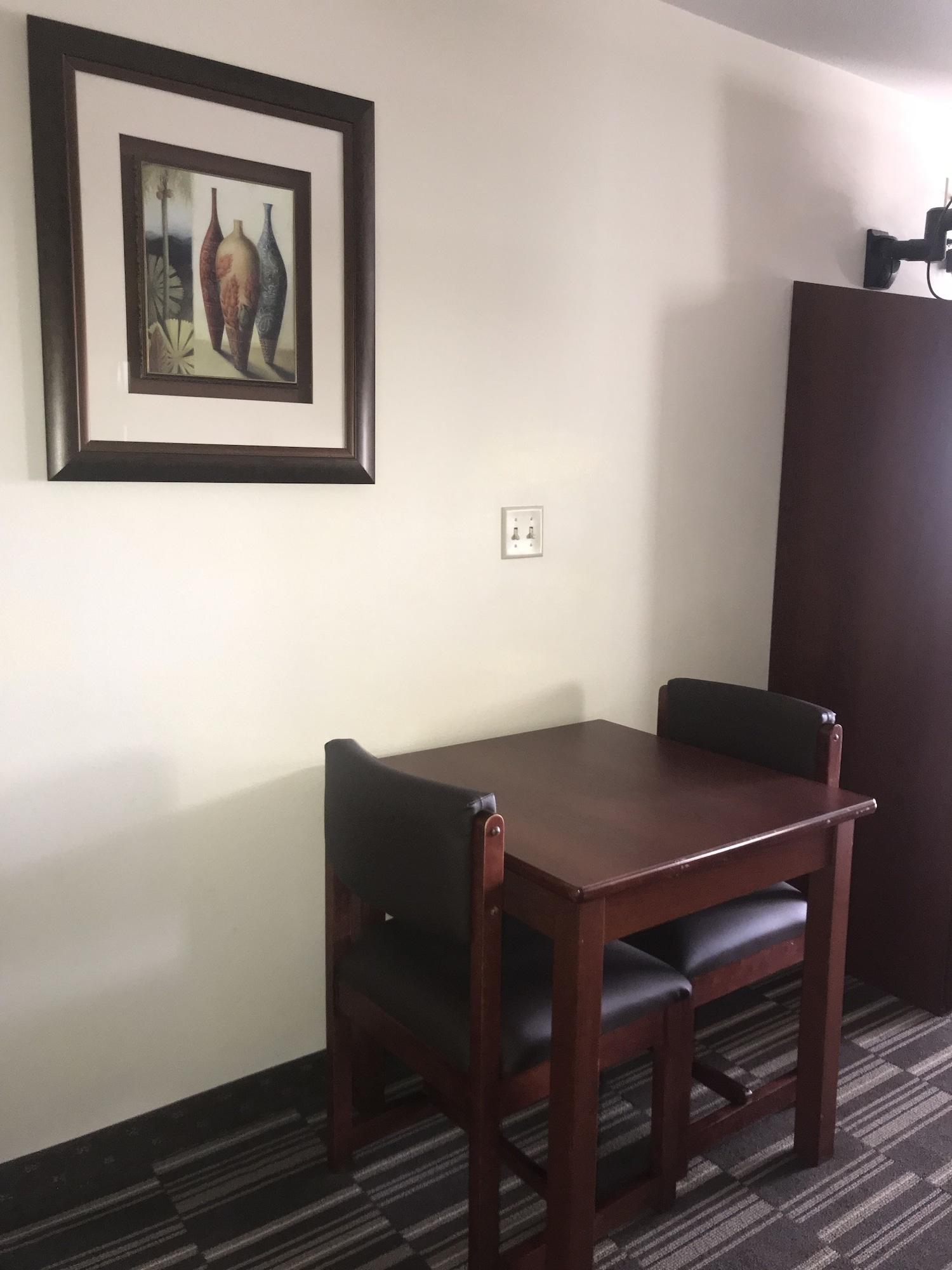 Microtel Inn & Suites By Wyndham Indianapolis Airport Bagian luar foto