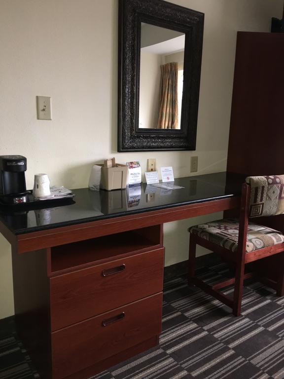 Microtel Inn & Suites By Wyndham Indianapolis Airport Bagian luar foto