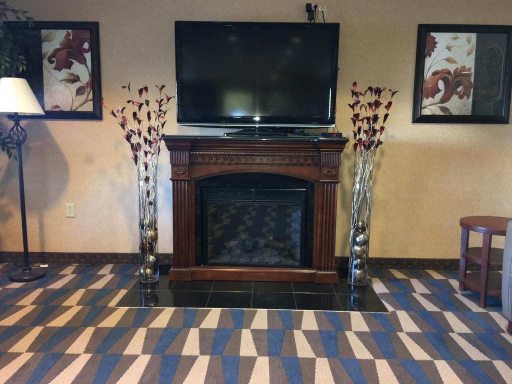 Microtel Inn & Suites By Wyndham Indianapolis Airport Bagian luar foto
