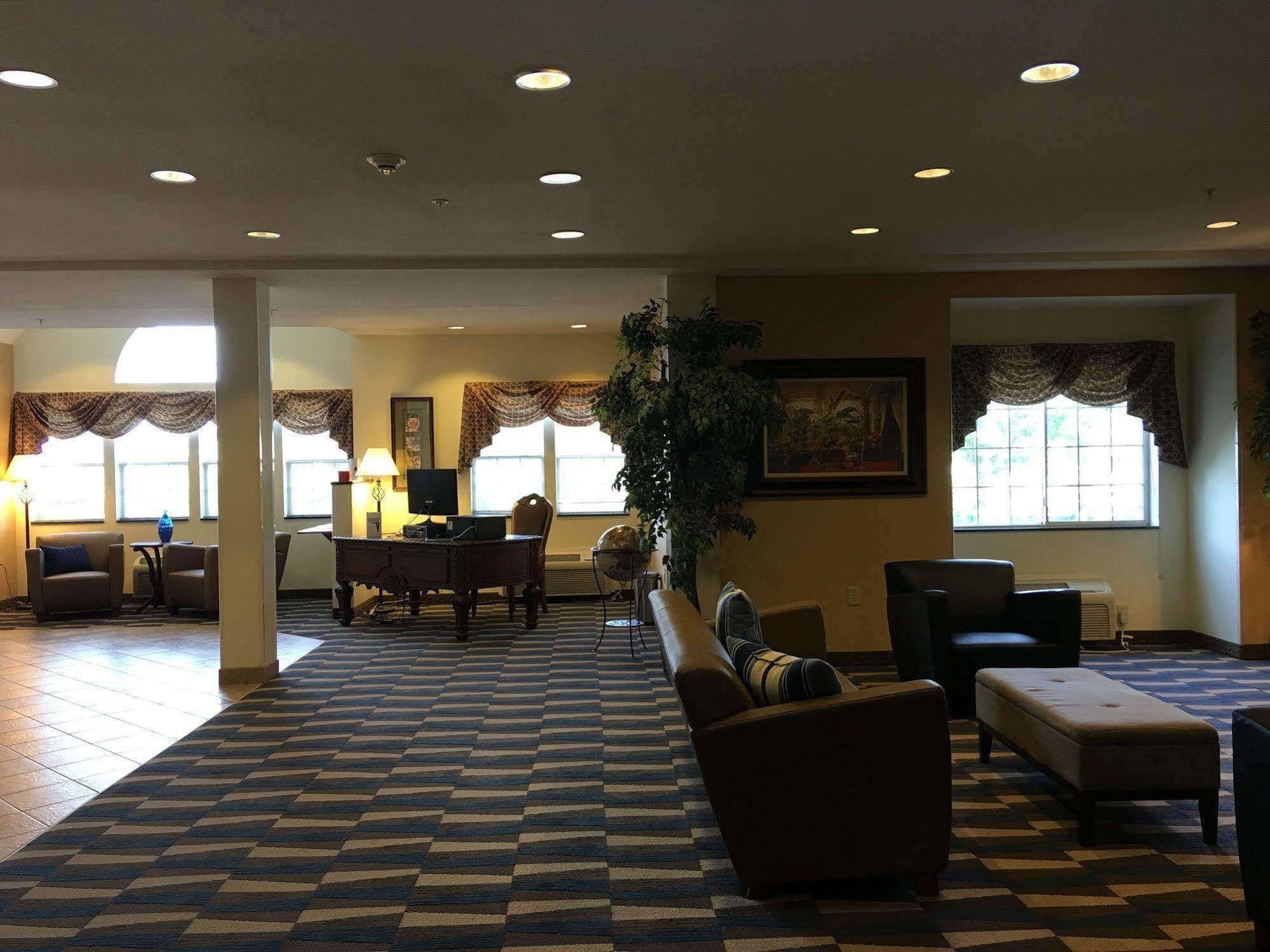 Microtel Inn & Suites By Wyndham Indianapolis Airport Bagian luar foto